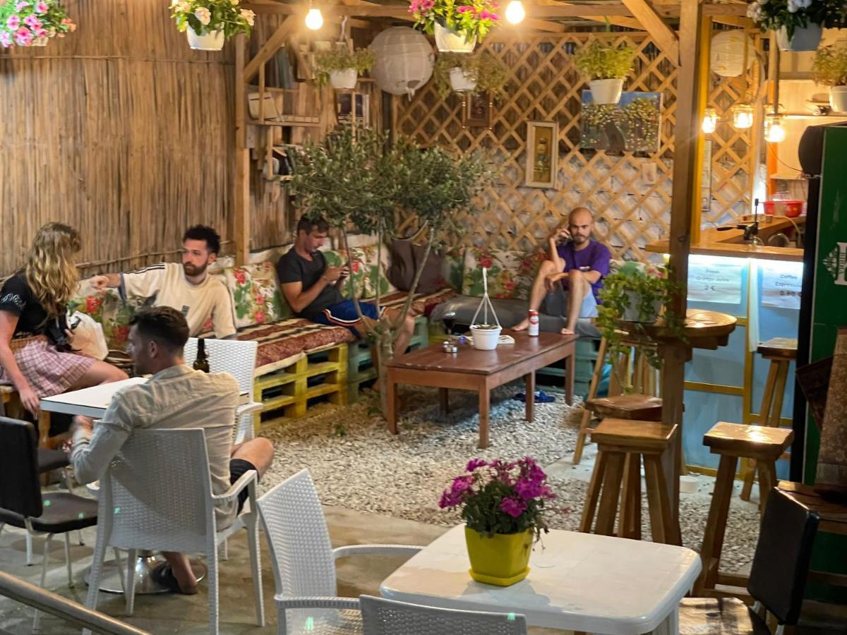 Vlora Backpackers Hostel & Bar Lungomare Zewnętrze zdjęcie